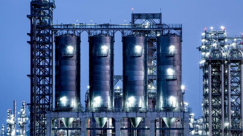 塑料原料代理加盟的入门门槛：成本解析与行业考量